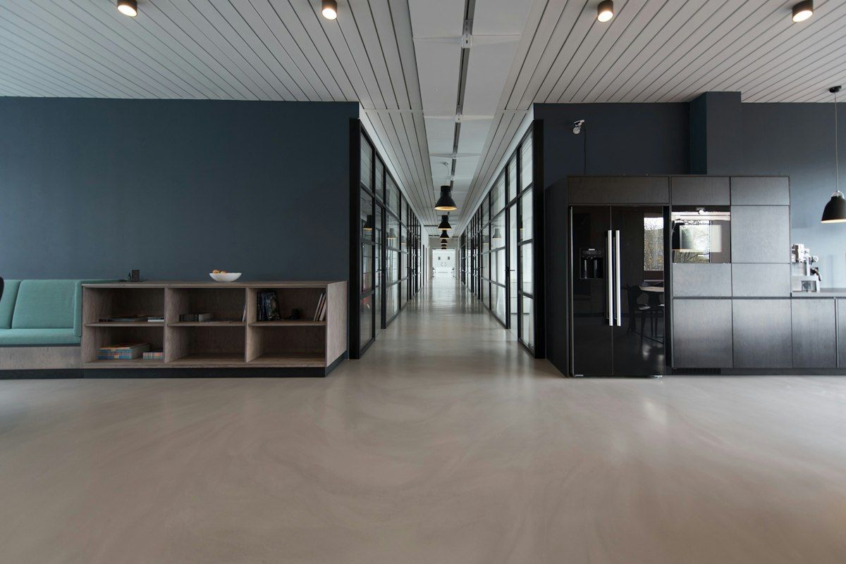 calrndrly office interior